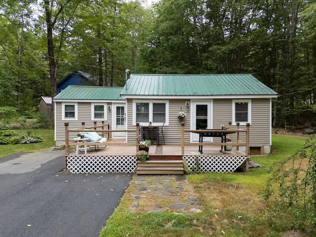 17 Merlin Road Farmington NH 03835