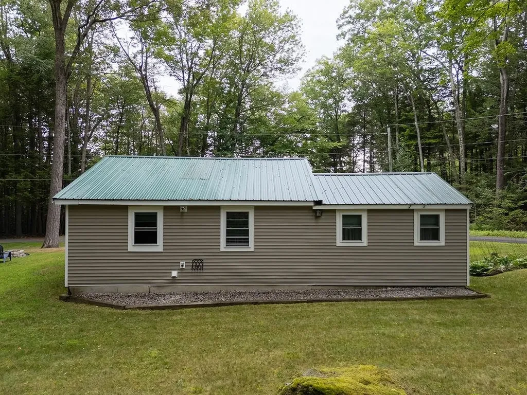 17 Merlin Road Farmington NH 03835