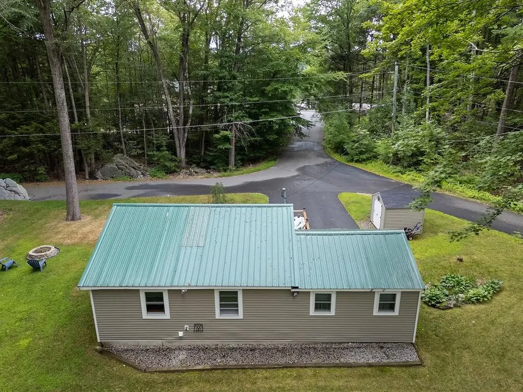 17 Merlin Road Farmington NH 03835