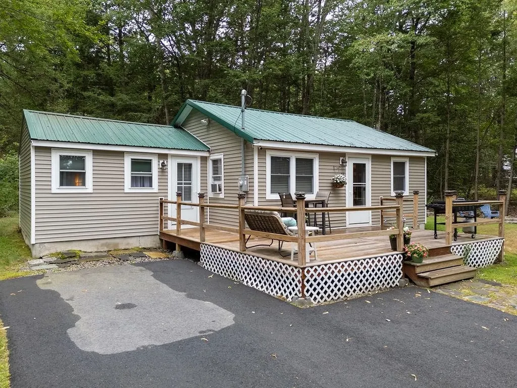 17 Merlin Road Farmington NH 03835