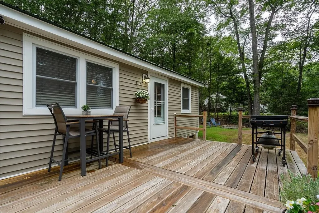 17 Merlin Road Farmington NH 03835