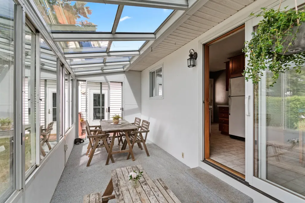 21 Alder Lane Burlington VT 05401