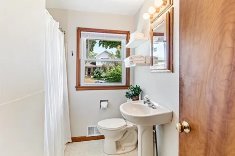 21 Alder Lane Burlington VT 05401