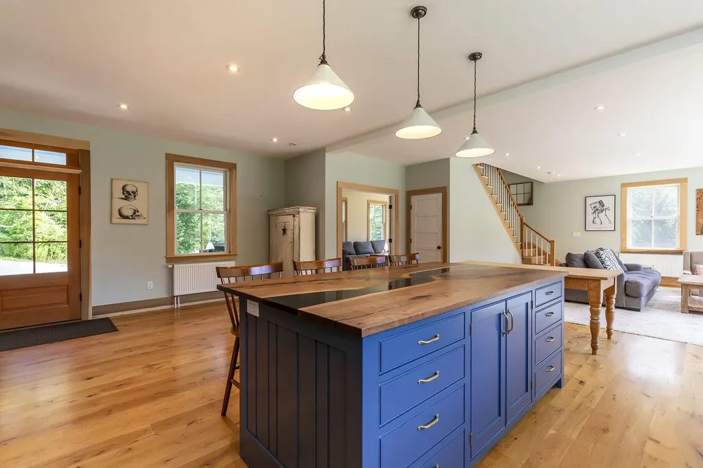 81 Pine Tree Lane Manchester VT 05255