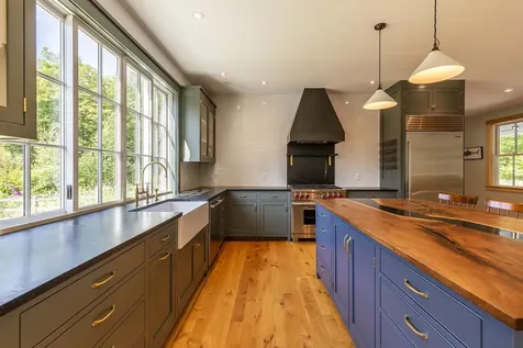 81 Pine Tree Lane Manchester VT 05255