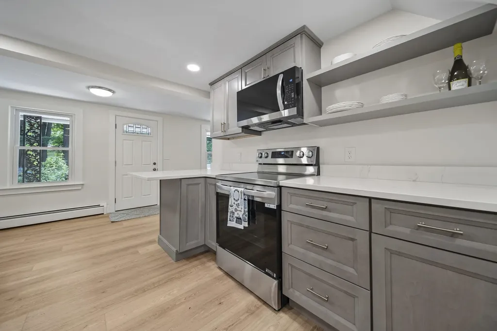 20 Morse Avenue Nashua NH 03060