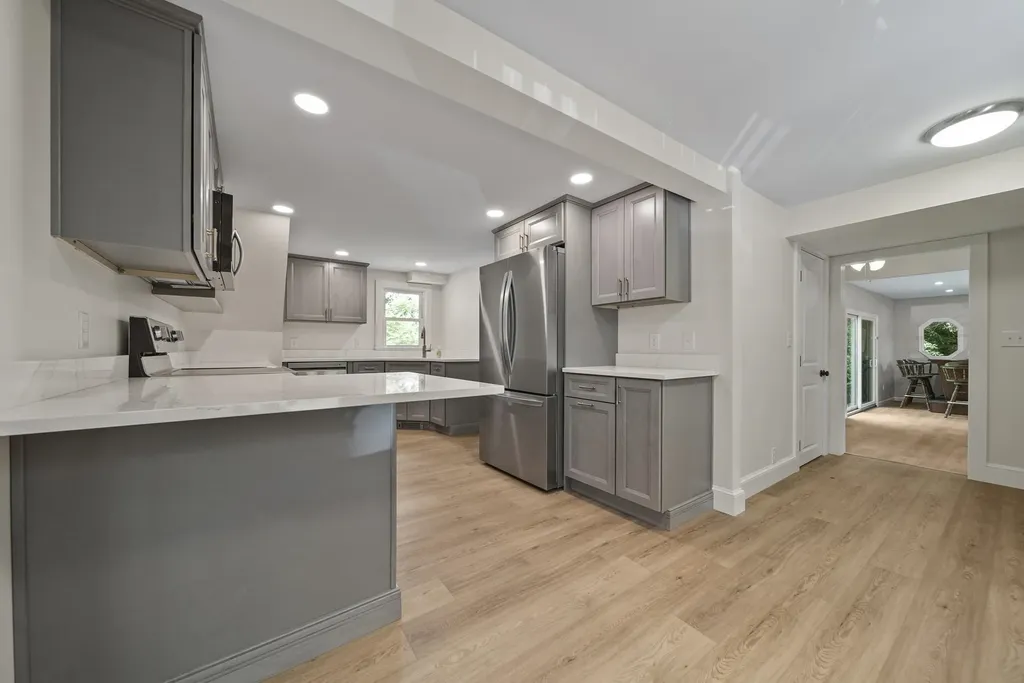 20 Morse Avenue Nashua NH 03060