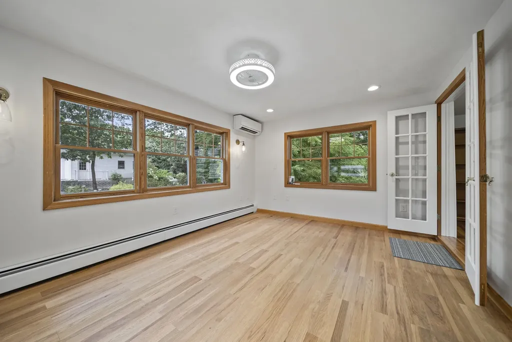 20 Morse Avenue Nashua NH 03060