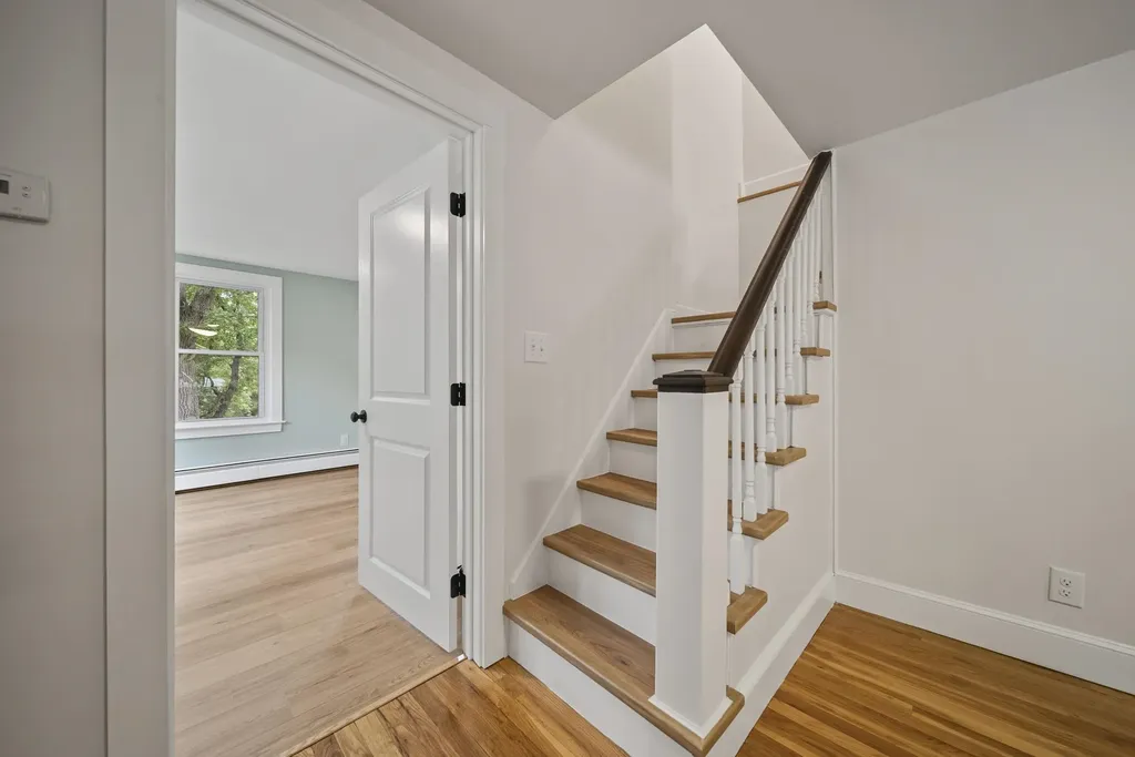 20 Morse Avenue Nashua NH 03060