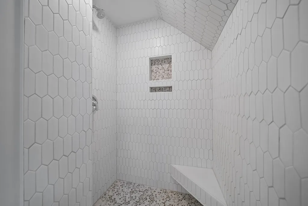 20 Morse Avenue Nashua NH 03060