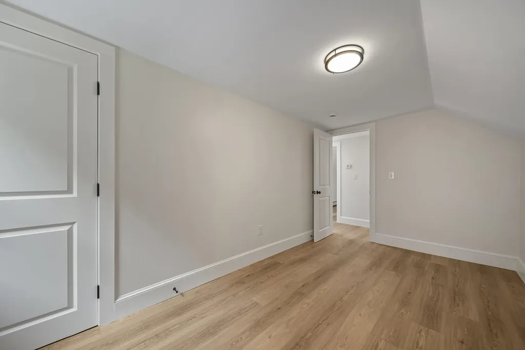 20 Morse Avenue Nashua NH 03060