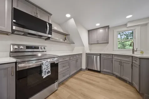 20 Morse Avenue Nashua NH 03060