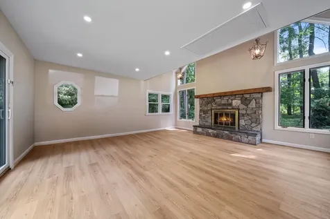 20 Morse Avenue Nashua NH 03060