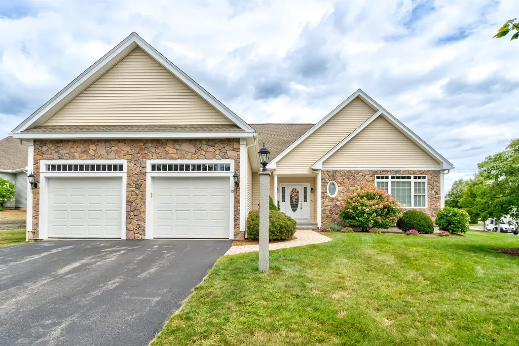 10 Dunrobin Circle Methuen MA 01844