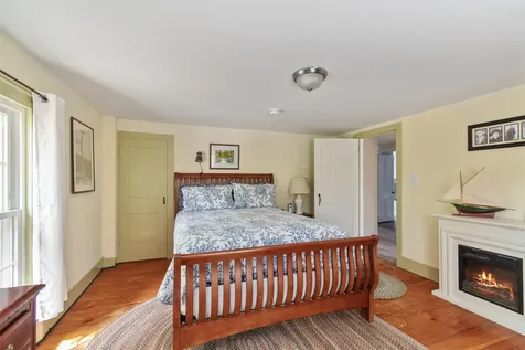 142 Ferry Road South Hero VT 05486