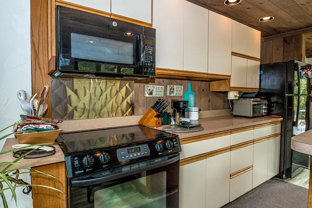 65 Westwind Drive Conway NH 03860