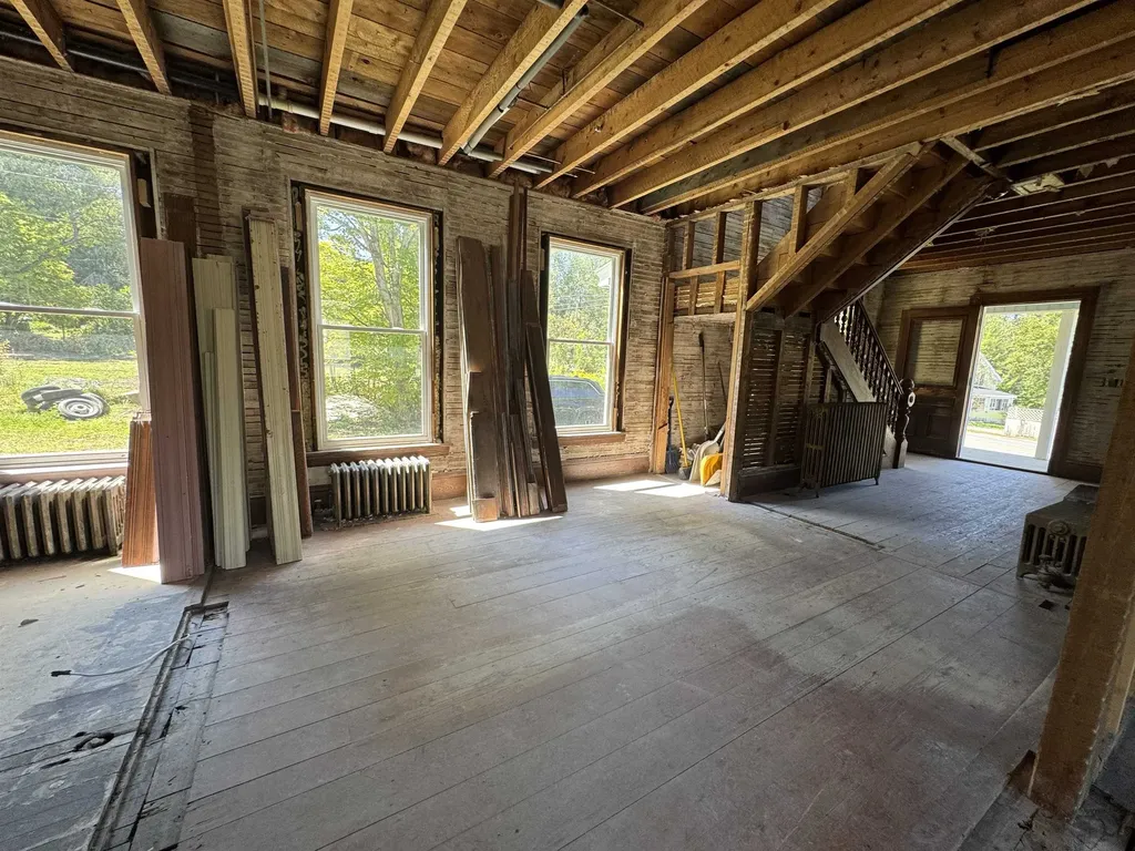 44 Prospect Street Lancaster NH 03584