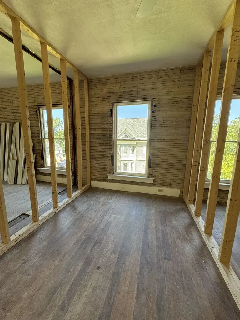 44 Prospect Street Lancaster NH 03584