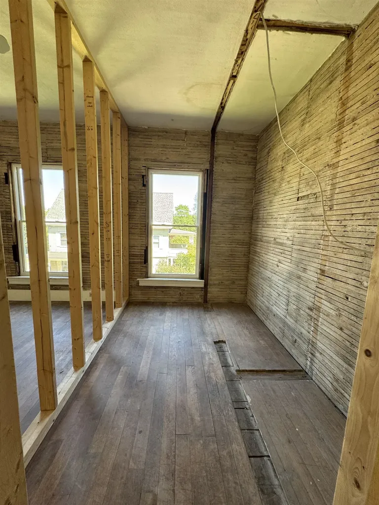 44 Prospect Street Lancaster NH 03584