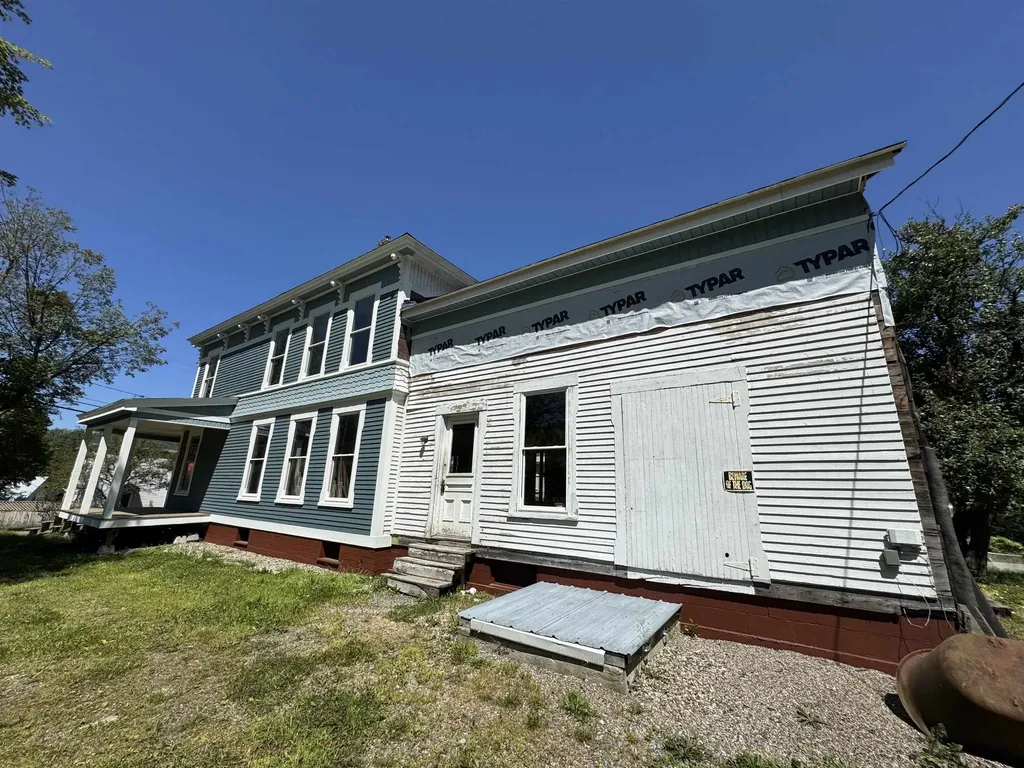 44 Prospect Street Lancaster NH 03584