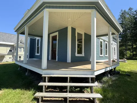 44 Prospect Street Lancaster NH 03584