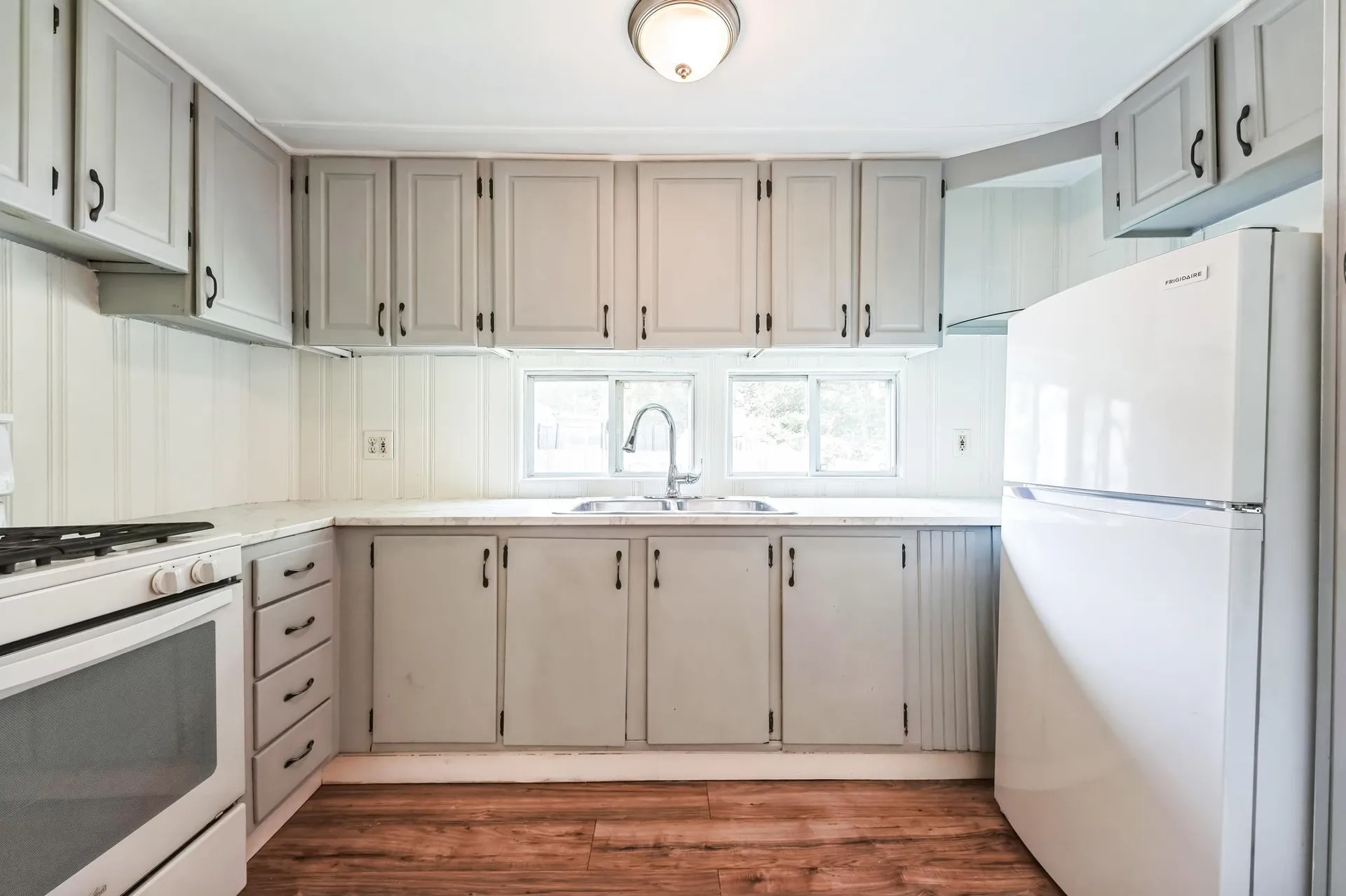 75 S Polcy Street Salem NH 03079