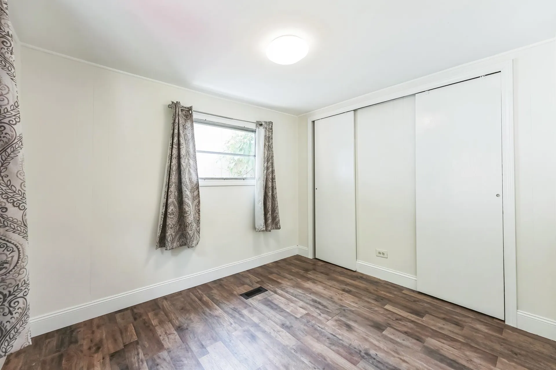 75 S Polcy Street Salem NH 03079