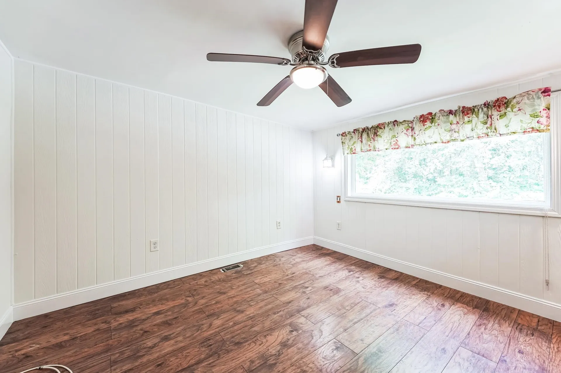 75 S Polcy Street Salem NH 03079