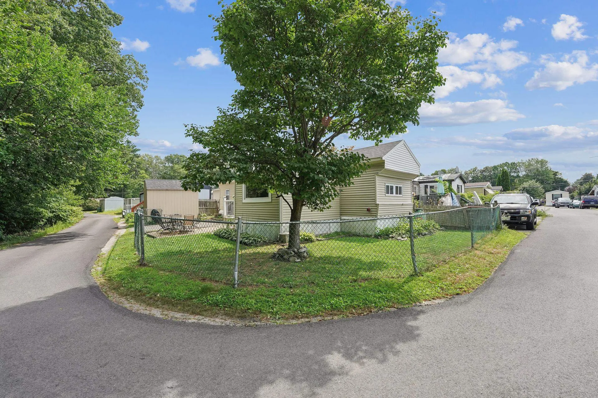 75 S Polcy Street Salem NH 03079