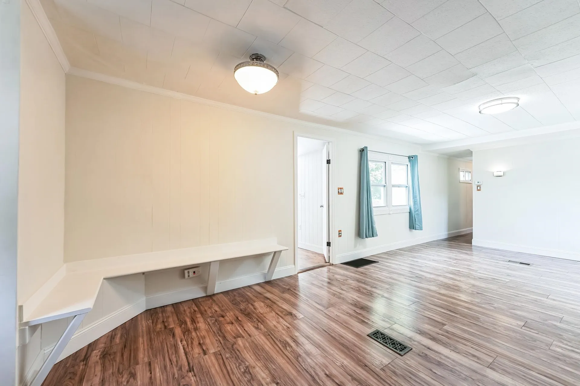 75 S Polcy Street Salem NH 03079