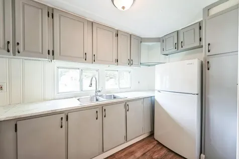 75 S Polcy Street Salem NH 03079