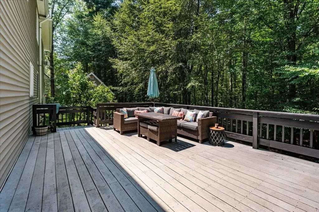 62 Lyford Lane Brentwood NH 03885