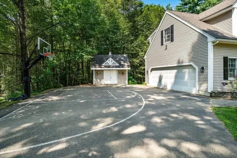 62 Lyford Lane Brentwood NH 03885