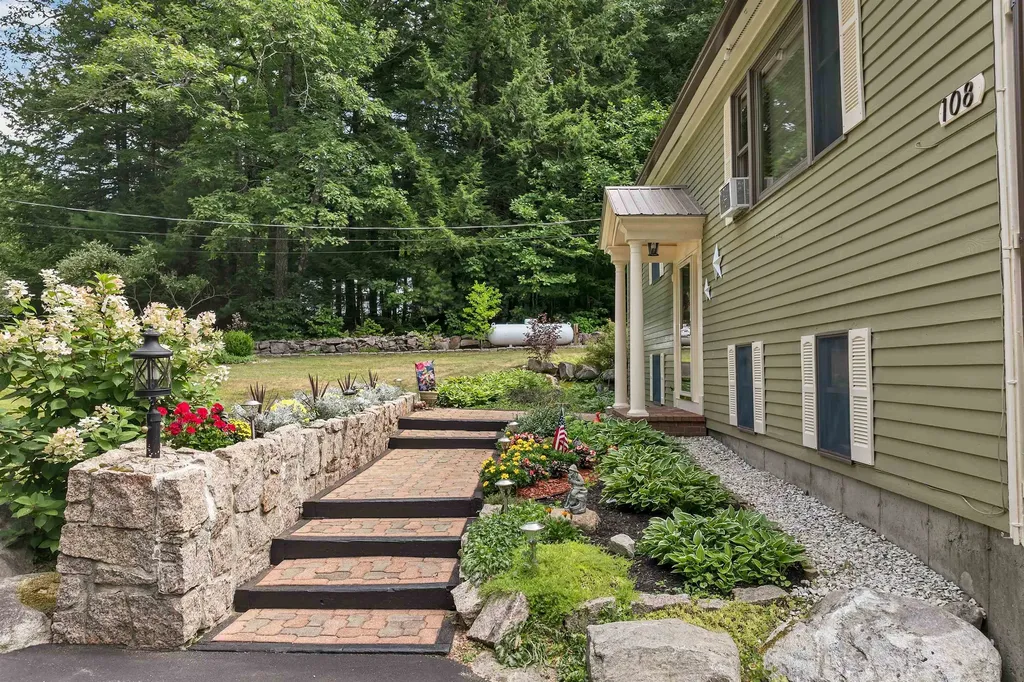 108 Maple Manor Road Conway NH 03813