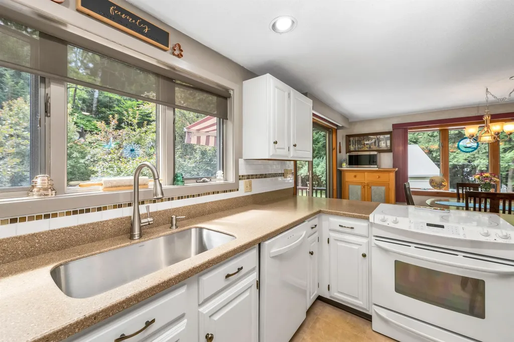 108 Maple Manor Road Conway NH 03813