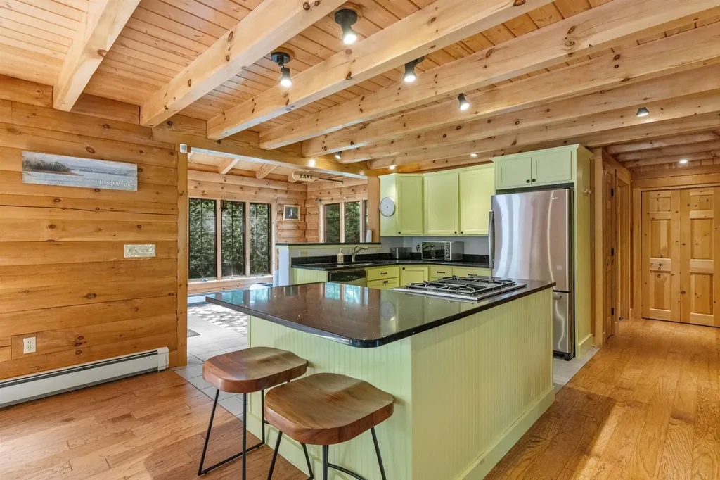 30 Dorrs Corner Road Ossipee NH 03814