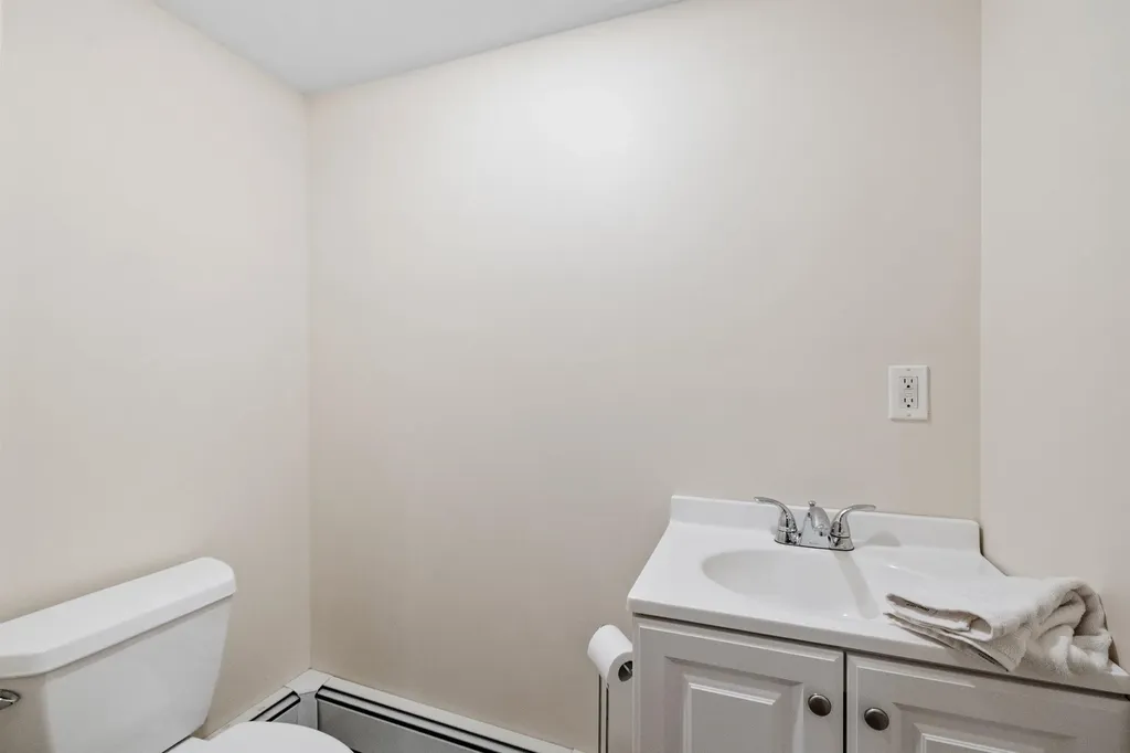 30 Dorrs Corner Road Ossipee NH 03814