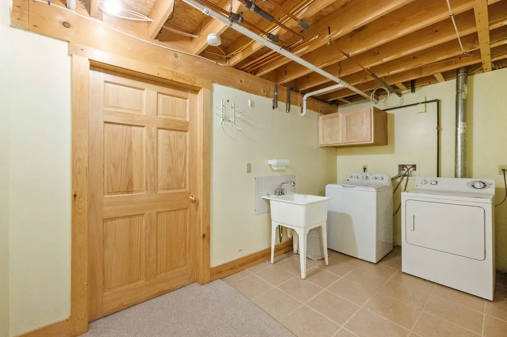 30 Dorrs Corner Road Ossipee NH 03814