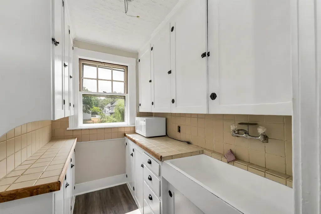 45 Joliet Street Laconia NH 03246