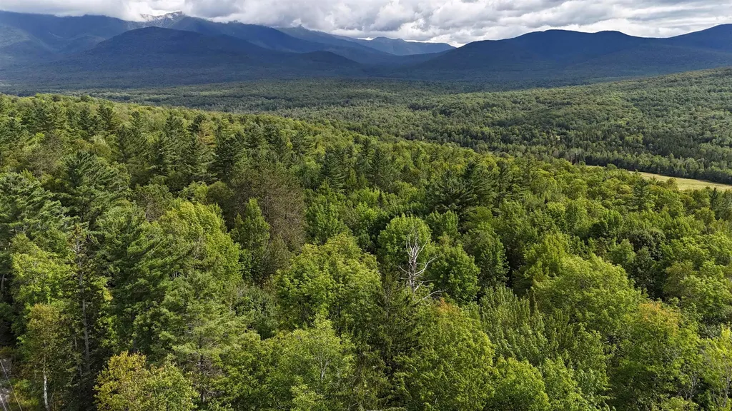 1860 Presidential Highway Jefferson NH 03583