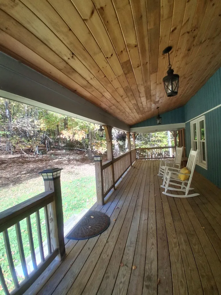 576 Agassiz Street Bethlehem NH 03574