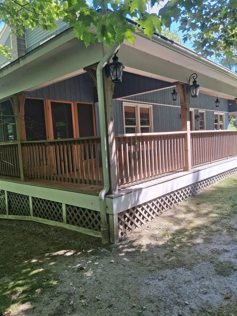 576 Agassiz Street Bethlehem NH 03574