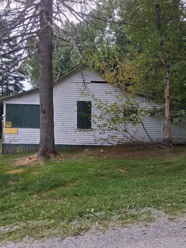 576 Agassiz Street Bethlehem NH 03574