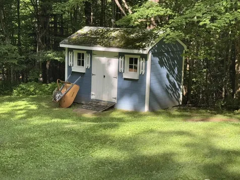 576 Agassiz Street Bethlehem NH 03574