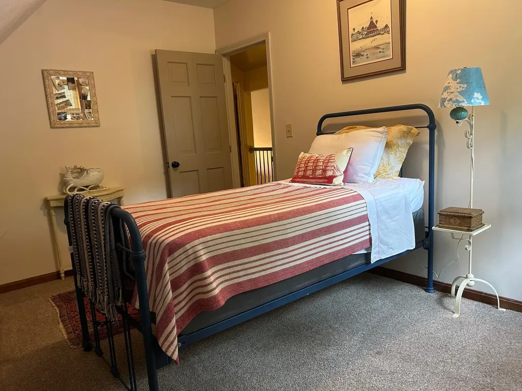 581 East Side Drive Alton NH 03810