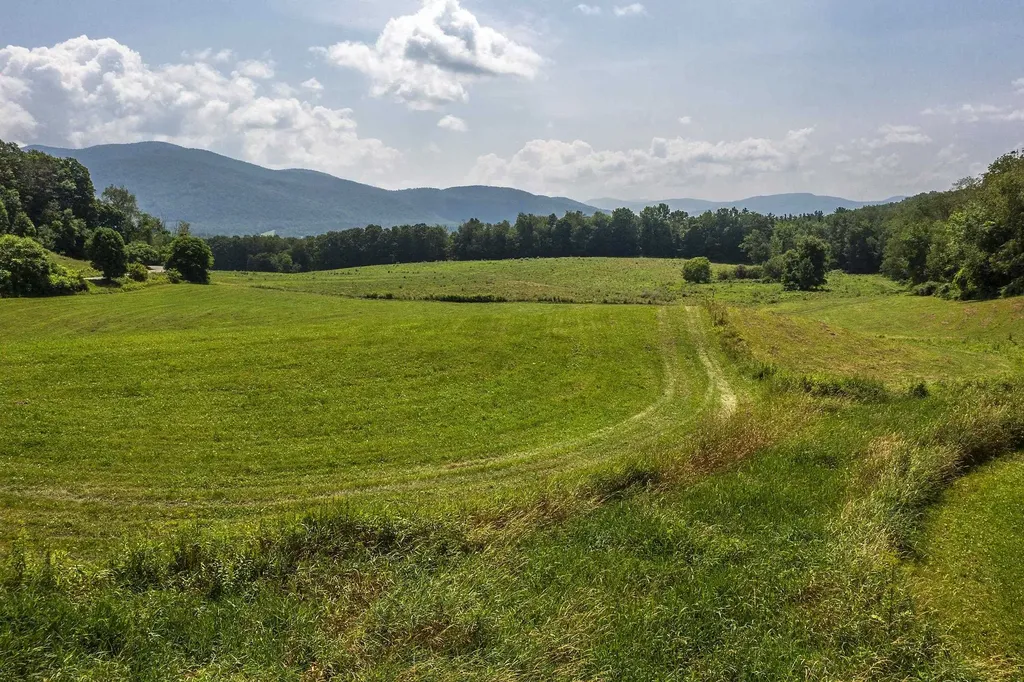 1688 Waite Hill Road Pawlet VT 05761