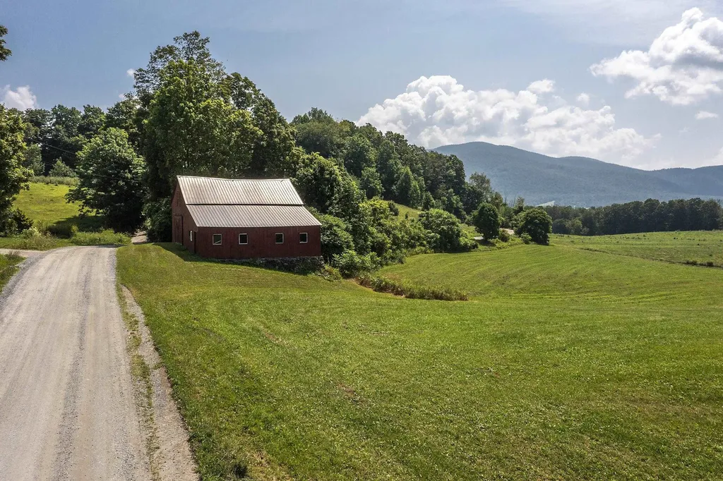 1688 Waite Hill Road Pawlet VT 05761