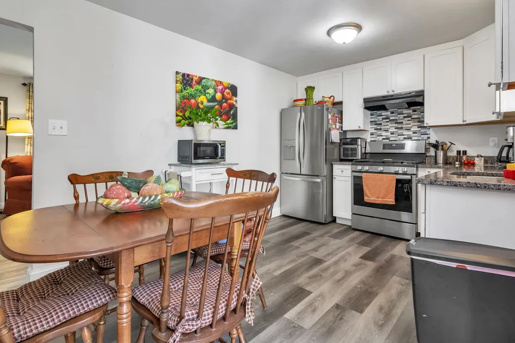 4 Therriault Avenue Salem NH 03079