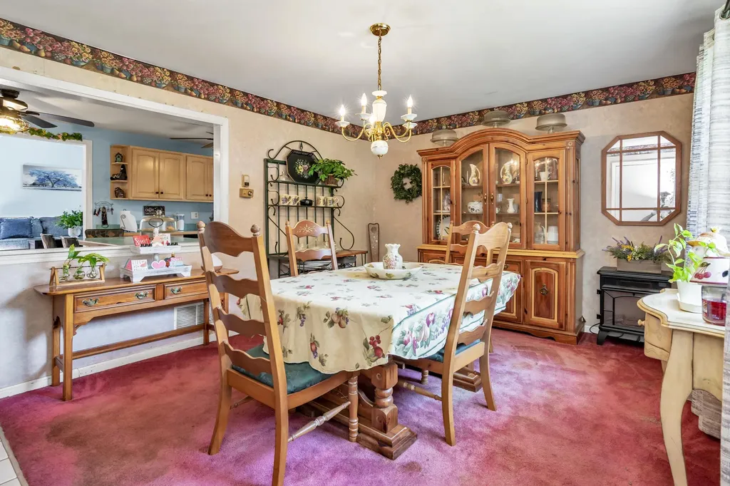 4 Therriault Avenue Salem NH 03079