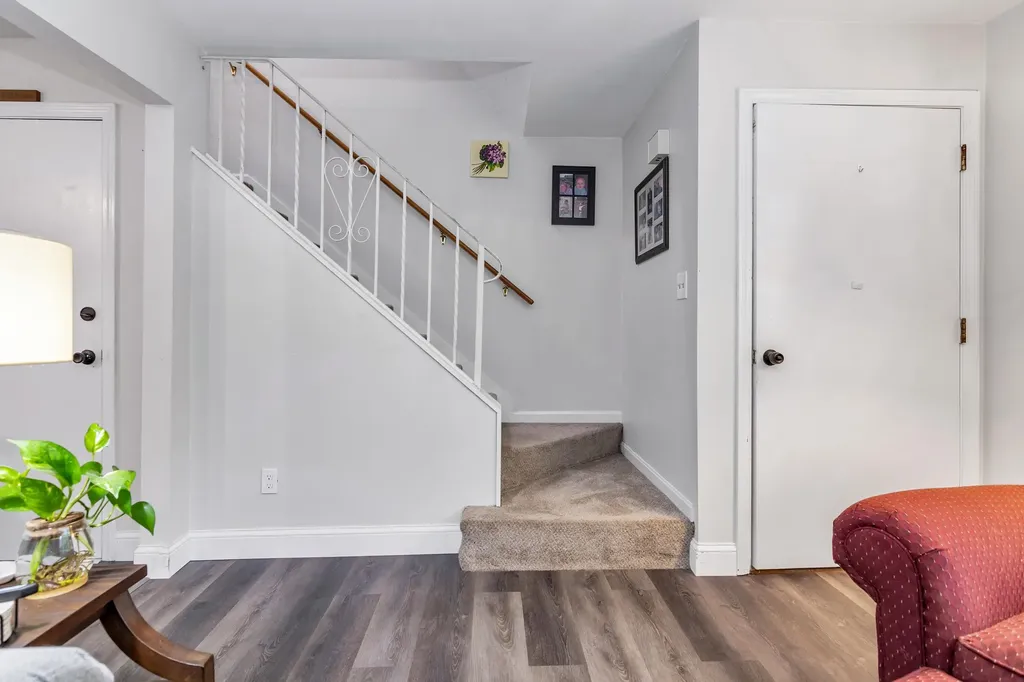 4 Therriault Avenue Salem NH 03079